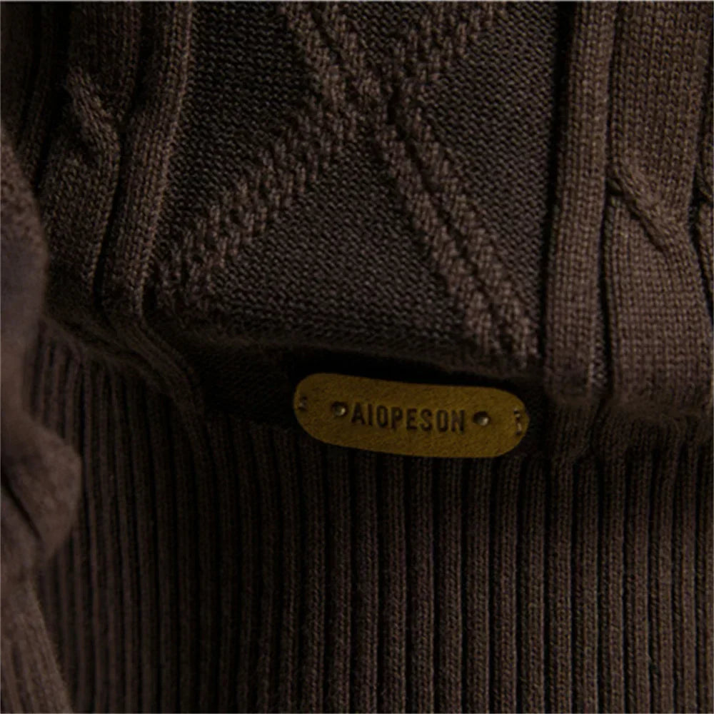 Otto™ | Knitted Cardigan with Buttons